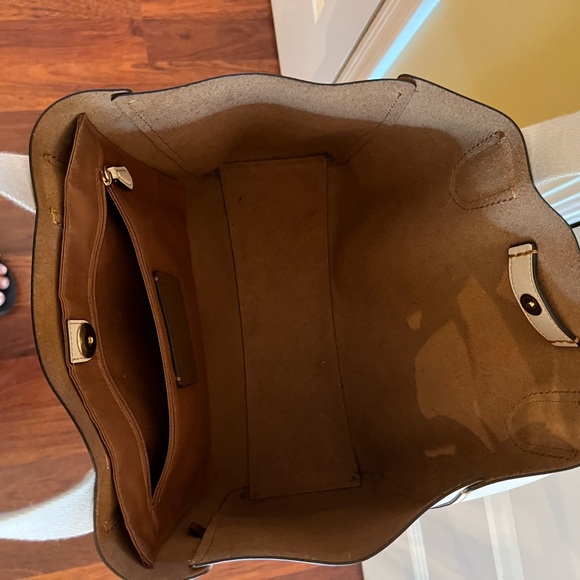 Authentic Coach Leather Bag - Picture 4 of 7